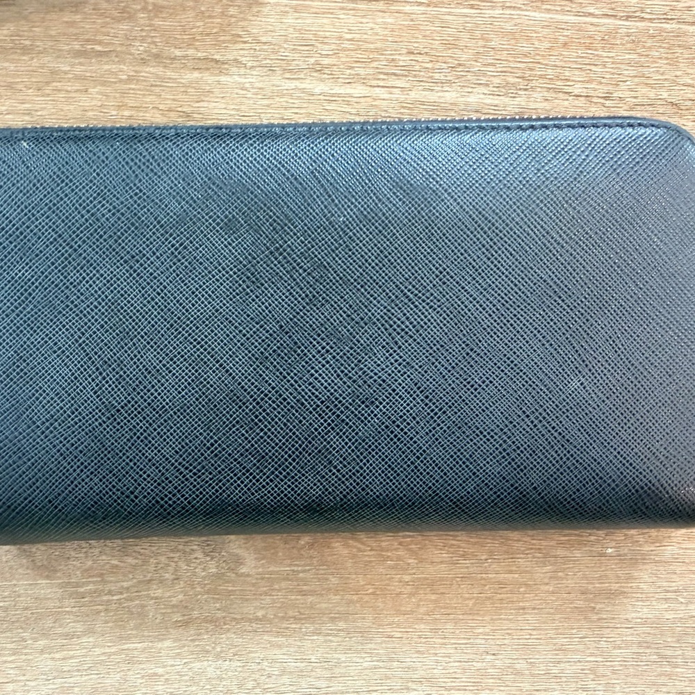 Prada Black Saffiano Zip Around Wallet with Gold Logo - Picture 3 of 7